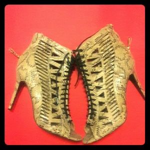 Anne Michelle stiletto